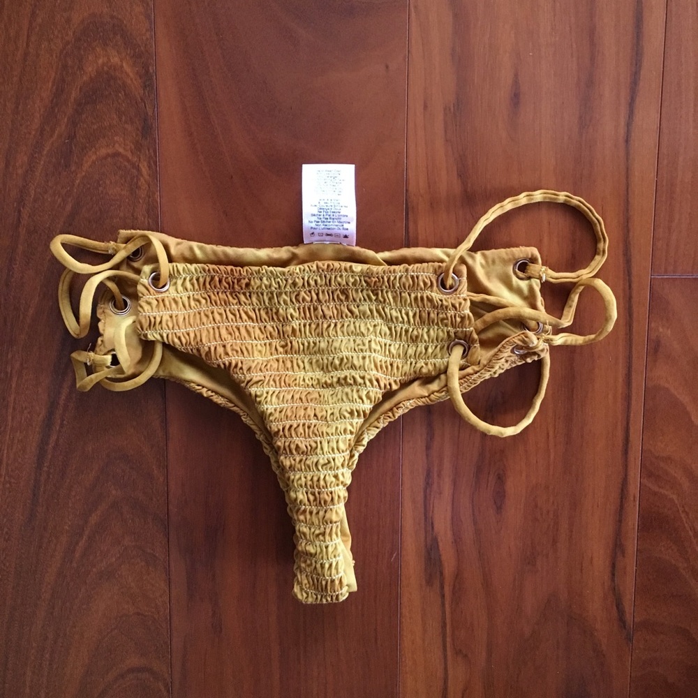 LIKE NEW✨BLUE LIFE BOTTOMS🏖